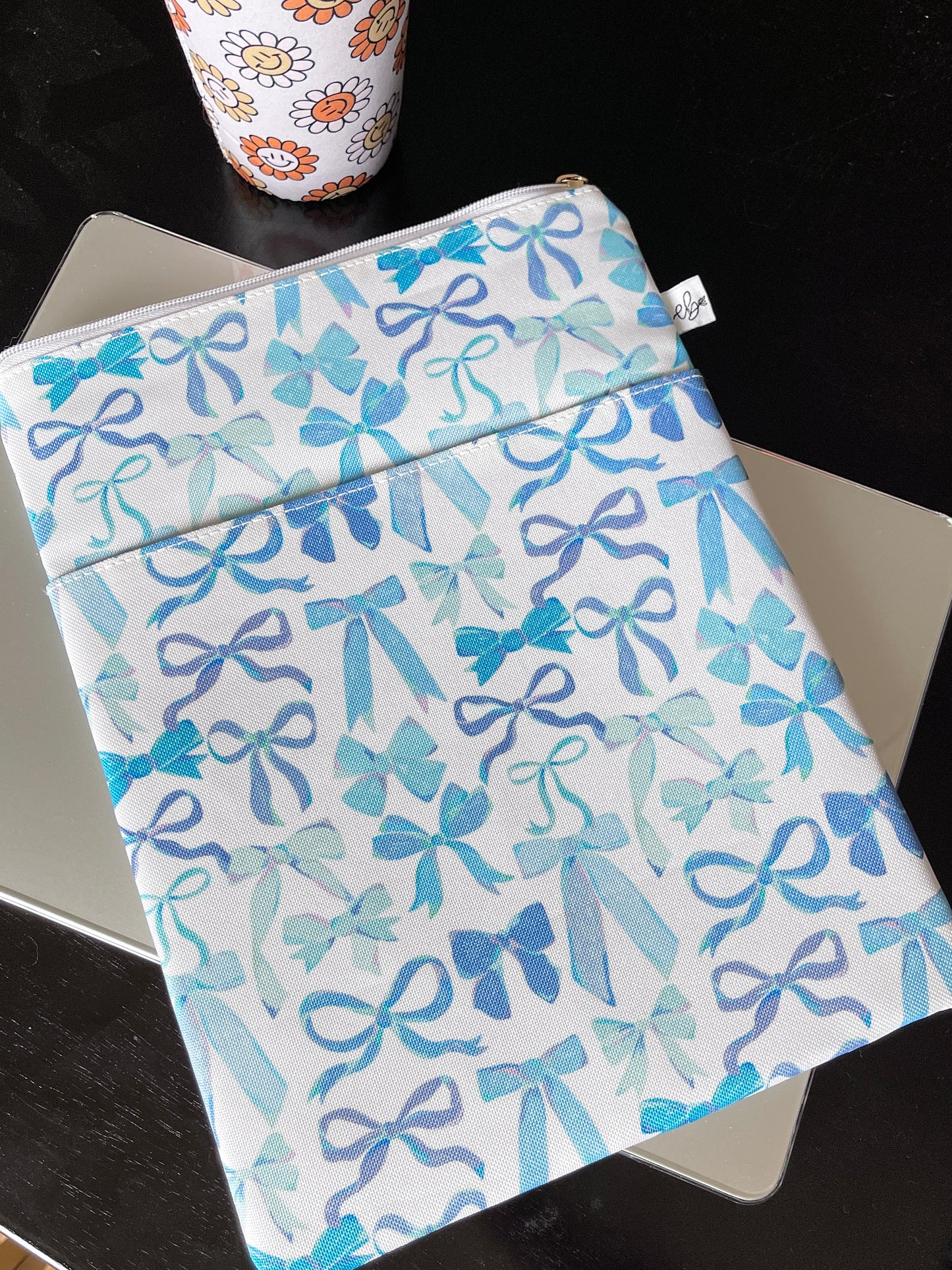 Bows Book Sleeve